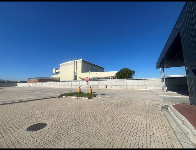 17,600M² WAREHOUSE TO LET IN PAROW INDUSTRIAL